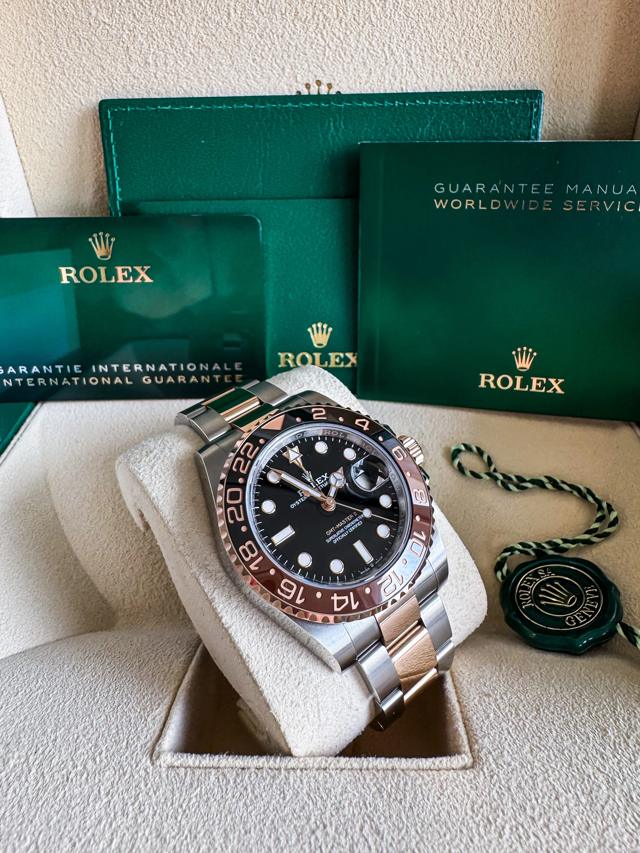 Rolex GMT-Master II 126711CHNR, full set